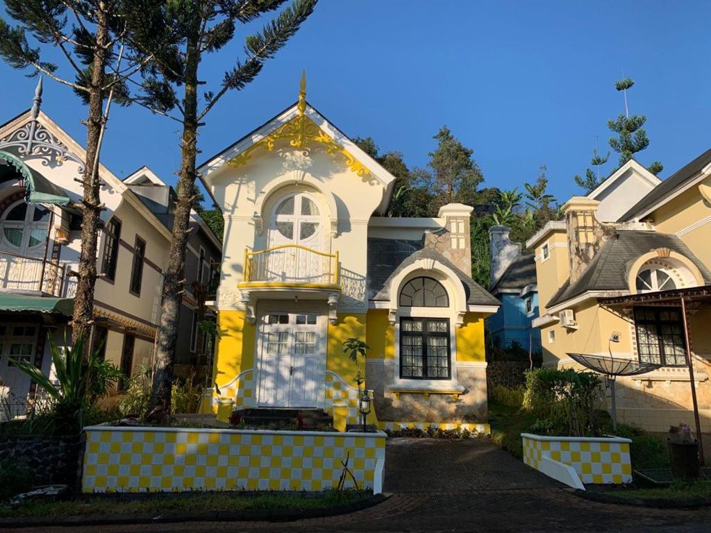 Villa Wubao Kota Bunga 3 Kamar Harga Budget Cinengangirang Экстерьер фото